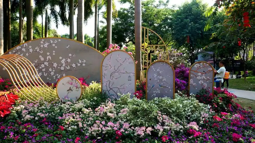 雕塑公园勒杜鹃花展