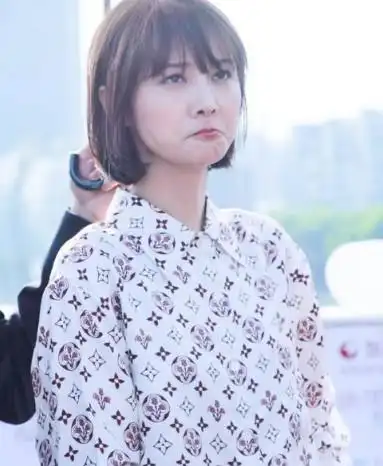 郑爽拿掉假下巴,取出假鼻子后,杨洋竟大方表白!