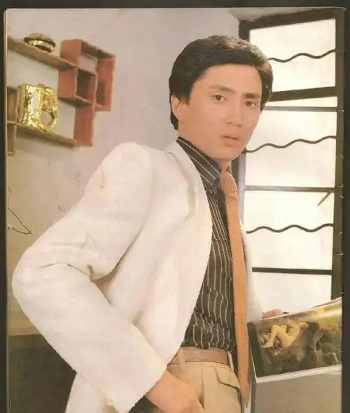 演员汤镇业:和前妻生下一对双胞胎儿子,二婚又生一对双胞胎女儿