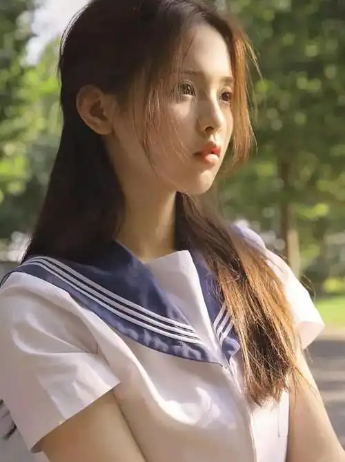 回顾杨超越从打工妹变成明星年入千万的她没你想的那么简单