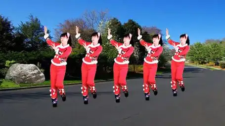 广场舞欣赏《拜新年》喜庆新年舞,跳起来忒欢乐