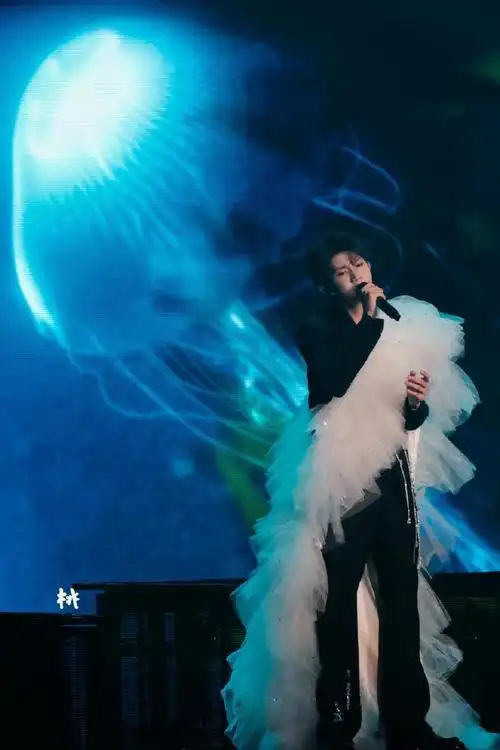 王源客厅狂欢巡演