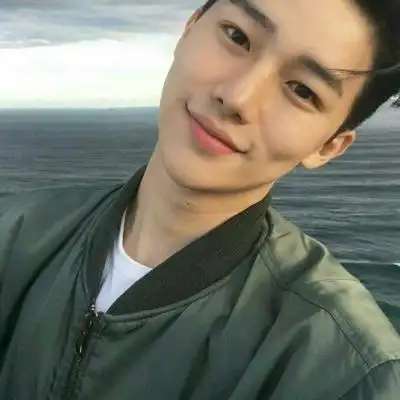 帅气男头像成熟高清好看的成熟帅气男生头像图片