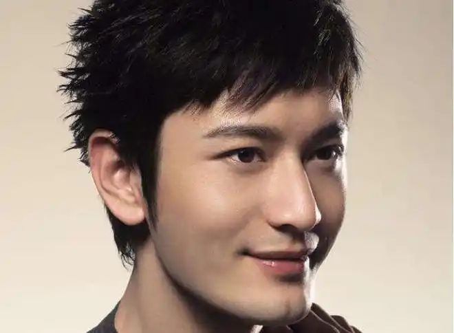 她和黄晓明同居3年,最后被baby取代,黄妈:尊重年轻人决定_网易订阅