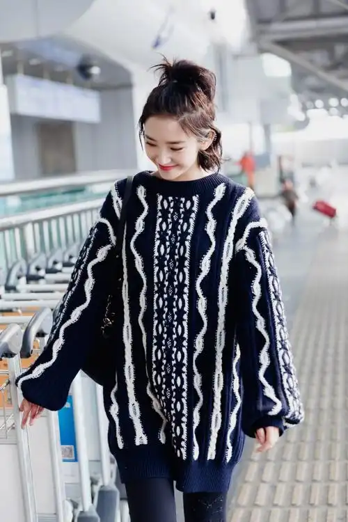 女星唐艺昕最新机场街拍_星看点_明星_模特中国