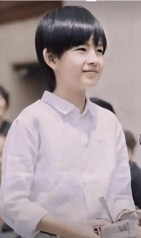 【八卦】原创潘粤明深夜转发前妻董洁和儿子的合影,发文表达感谢,惹