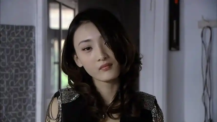 谎言背后虎视眈眈的都把男友给吓到了