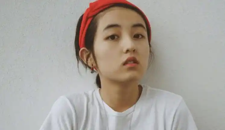 5岁成名的张子枫,因荧屏初吻上热搜,网友:实名羡慕梁靖康_因为_妹妹