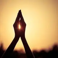 女生双手合十头像_微信头像图片大全