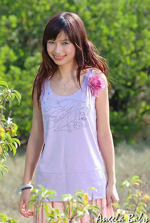 angelababy从小到大照片曝光看看变化大不大