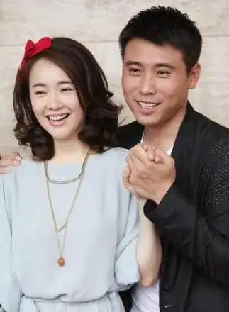 在遇到朱媛媛之前,李乃文一直很自卑.