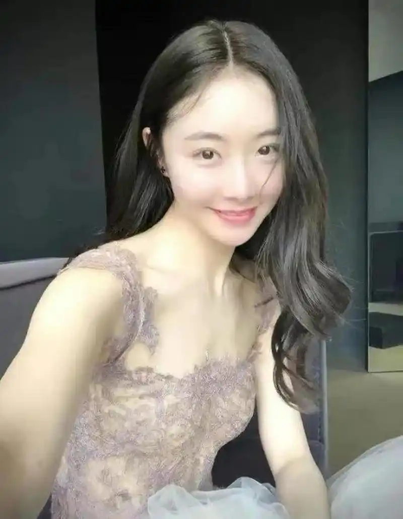 姑娘们,记住了,谈恋爱时期对象的钱不是你的钱 结婚了才是共同财产