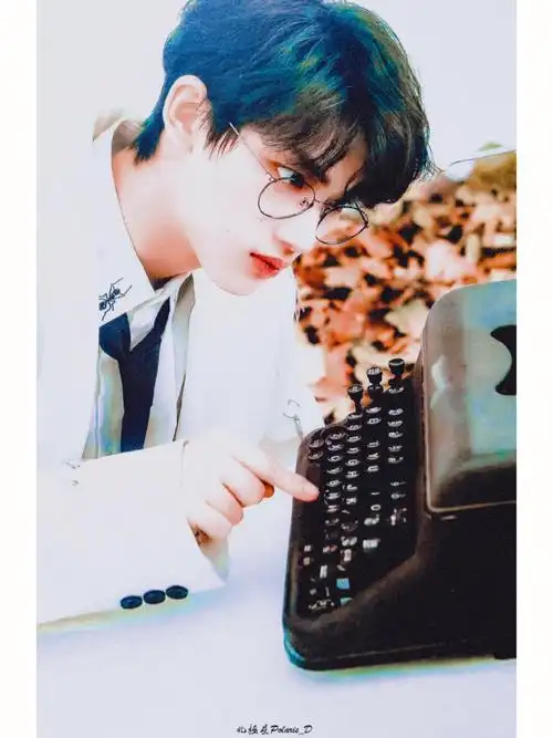 丁程鑫图片分享第12期