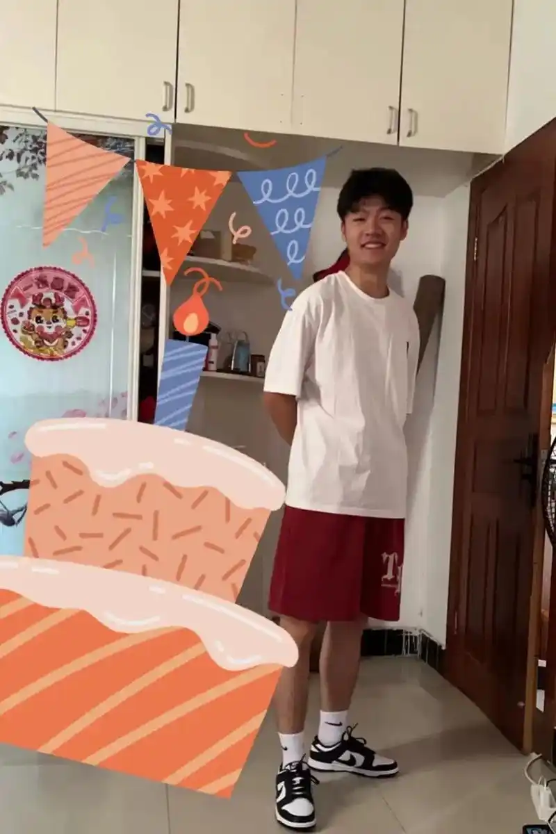 19岁象征着青春,标志着成熟,人生最美好的年华!祝儿子生日快