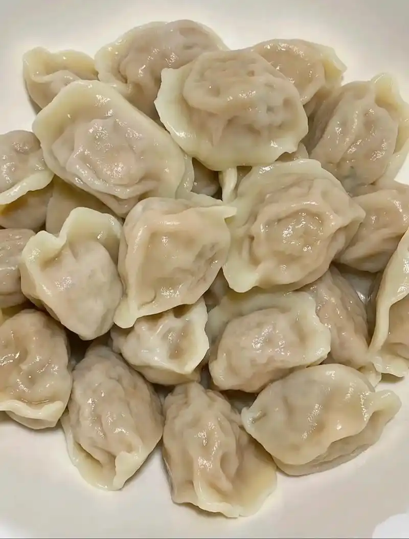 哇塞麻辣拌,冬至特供 纯手工水饺上线喽.经典的味道,猪肉大葱 - 抖音