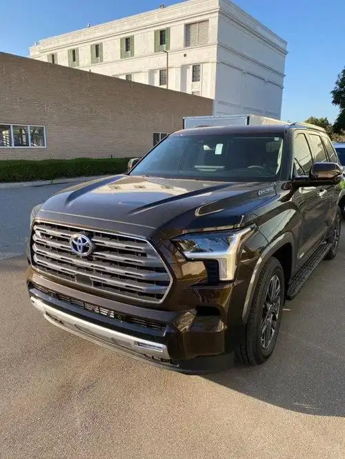 24款丰田红杉豪华越野suv新标杆98万