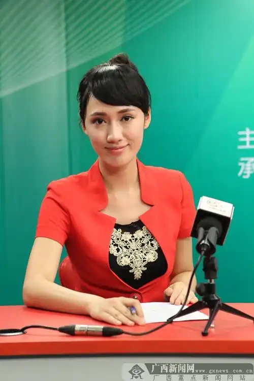 广西网视主持人许娅楠