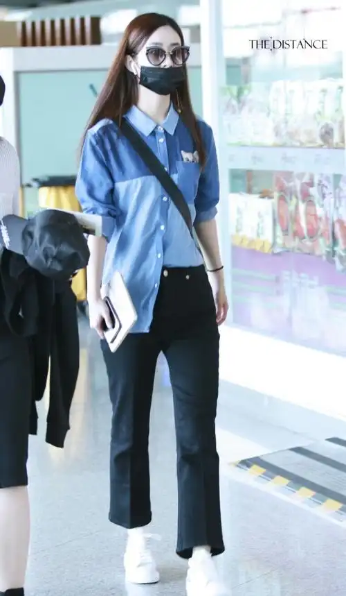 赵丽颖 机场美拍