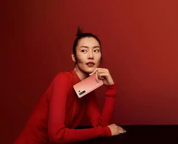 vivo x30新年特别版:代言人刘雯