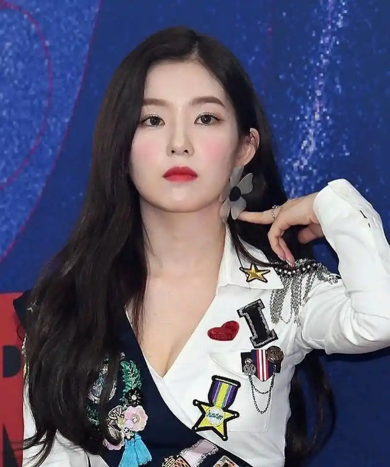 裴珠泫9个性感瞬间,神颜小姐姐的身材也优越