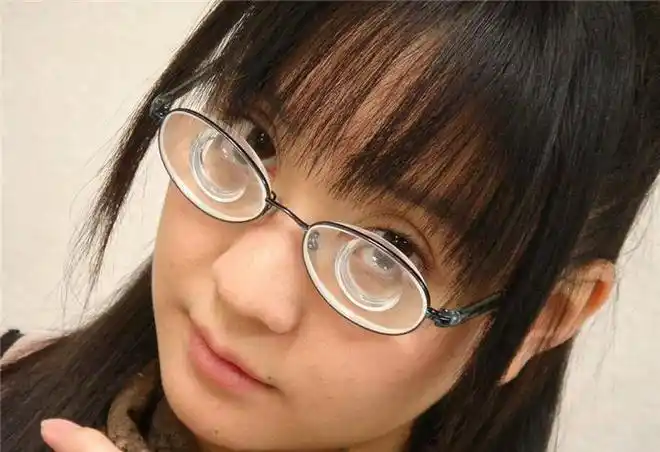 很多人的眼睛形成了近视,而作为近视,超过600度以上属于高度近视,那么