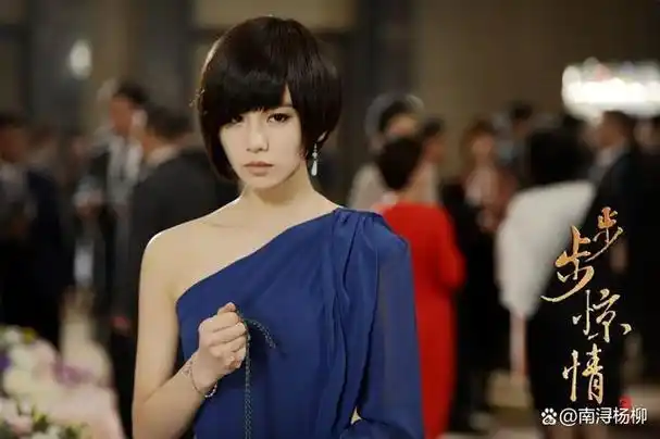 30岁时,播出了4部作品,《黎明决战》,《天使的幸福》,《醉玲珑》和