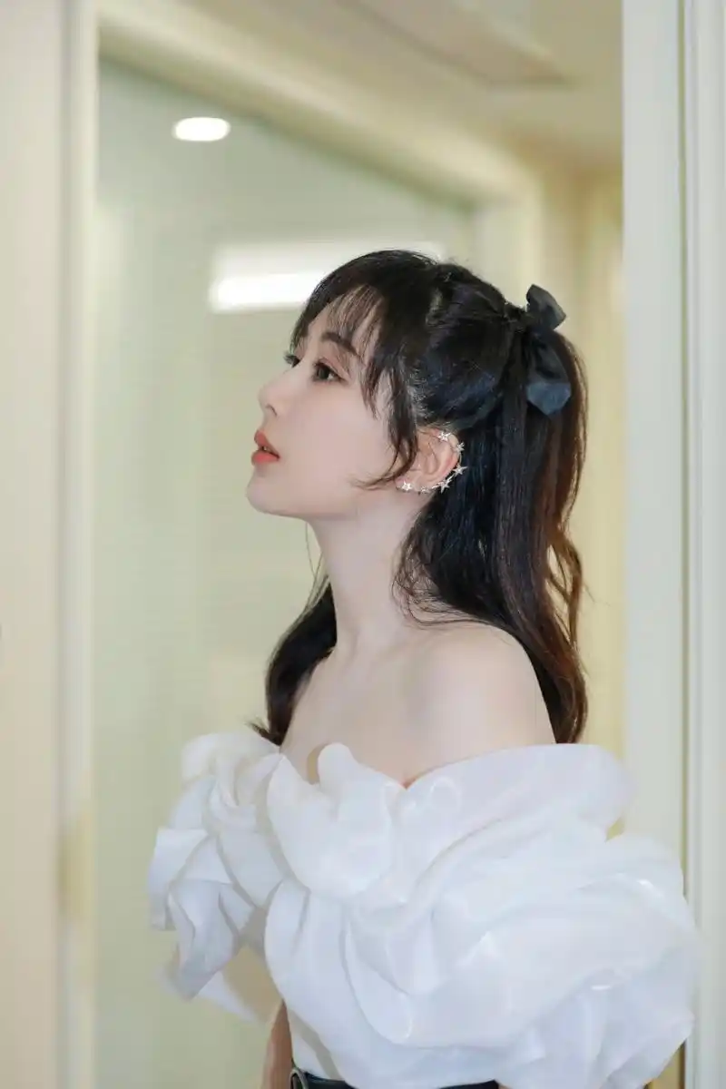 杨紫高清壁纸头像(二十六)[心]