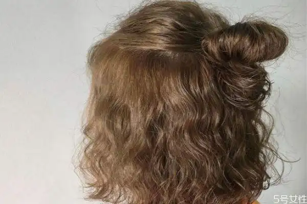 头发短可以烫吗 短发水波纹烫几号好看