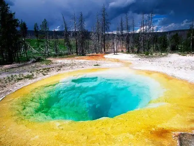 世界15大难以置信的自然奇观 发现天空之镜