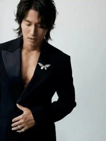 当黄轩和言承旭同样裸穿西装,终于见识了"耍帅"与"真帅"的差距有多大