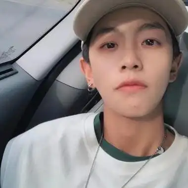 高颜值超高清男生头像清纯帅气男生真人图片