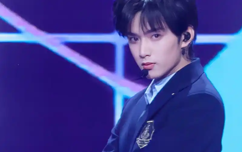 05国际男高洒洒水 帅到你流泪 182身段 分分钟 爱到1440 刘耀文个人