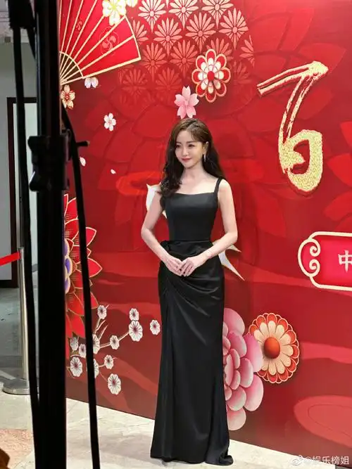 活动盛典路透状态#今日@杨蓉活动盛典路透来啦,好久没见杨蓉红毯了