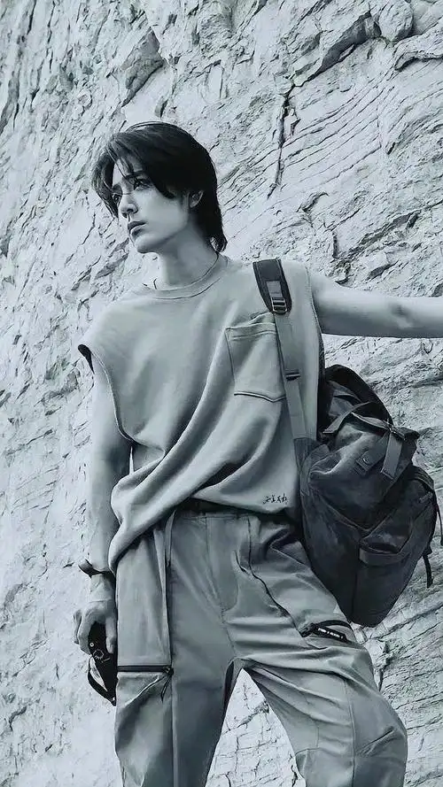 肖战##肖战32岁生日评论区##肖战旷野松弛感生日大片