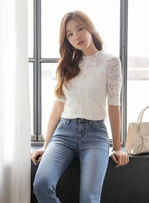 休闲户外与室内牛仔裤穿搭随拍美图分享|美女|侧颜_网易订阅