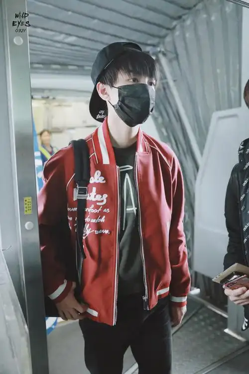 王俊凯 20170406 重庆江北机场-杭州萧山机场 到达9p