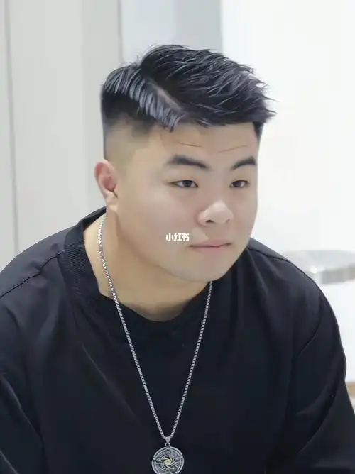 喜欢的#安阳发型师小林  #安阳烫发 #安阳染发  #安阳男生发型设计