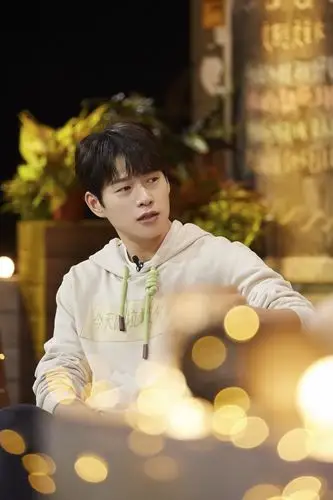 何炅房内线索吓坏众人,案件烧脑魏大勋被绕晕