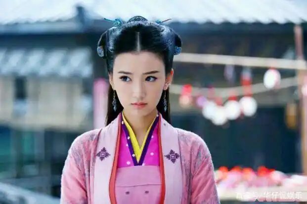 毛晓彤回忆录:最爱的人是妈妈,爸爸1岁将我丢垃圾堆