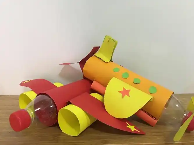 卓慧·吉的堡幼儿园【变废为宝 创意无限】亲子手工制作大赛