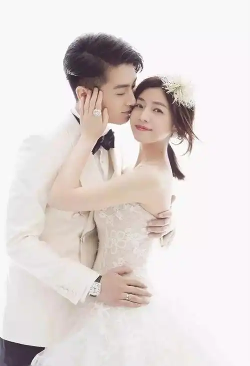 明星夫妻有哪些名单十对明星夫妻合照婚纱照比美