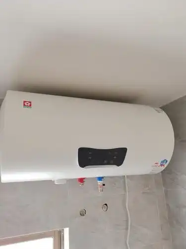 60升樱花热水器