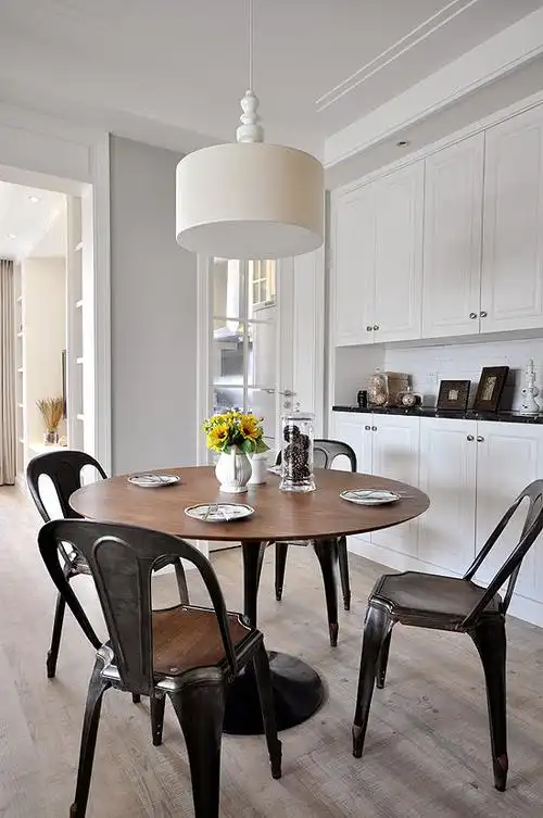 简约复古餐厅圆桌效果图欣赏6/7