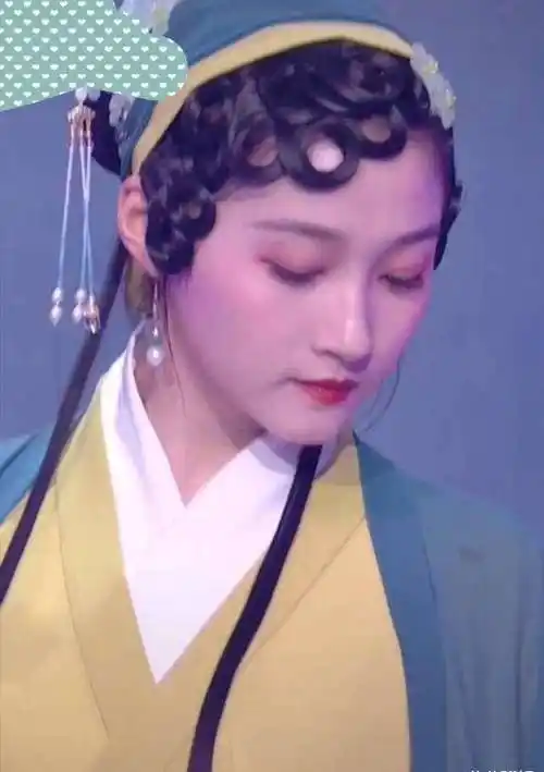 关晓彤cos小青,美到让鹿晗都认不出来,堪称经典中的经典_王牌_时候