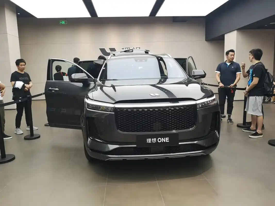 到店看理想one豪华增程纯电suv_车家号_发现车生活_汽车之家