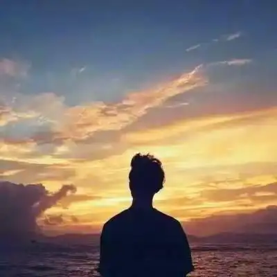 背影头像伤感 高清好看淡淡忧伤的唯美背影头像图片_个性头像_头像屋