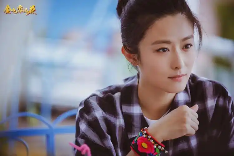 徐百慧金色索玛花热播女性视角扶贫引热议