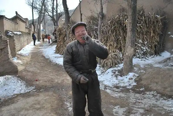 今天谁把学习当第一未来就能为贫穷买单