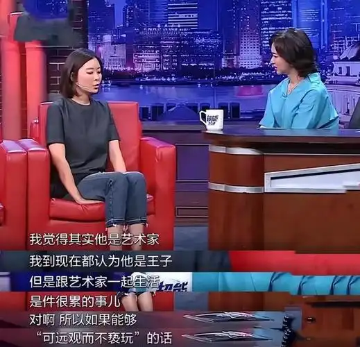 起初,李泉和柯蓝谈恋爱时,他们的感情都非常甜蜜.