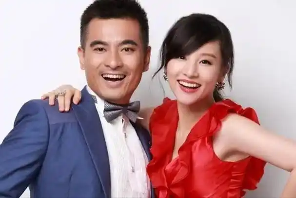回顾演员陈龙:我这辈子正确的决定,就是闪婚娶了演员章龄之为妻